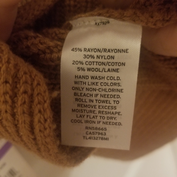 Leith Sweater Women Extra Small Long Dolman Sleeve V-Neck Crop Pullover Size S - Picture 3 of 5